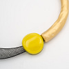 collar barroque amarillo dorado detalle